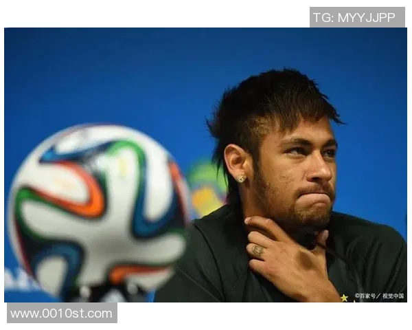 足球明星在国外接受采访分享职业生涯与个人生活的独特故事与感悟 足球明星在国外接受采访分享职业生涯与个人生活的独特故事与感悟