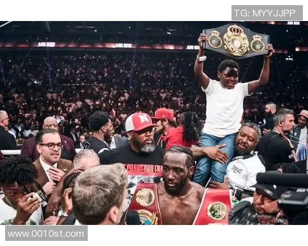 足球明星拳击赛热潮来袭球场英雄化身拳坛斗士展现不一样的竞技魅力 足球明星拳击赛热潮来袭球场英雄化身拳坛斗士展现不一样的竞技魅力